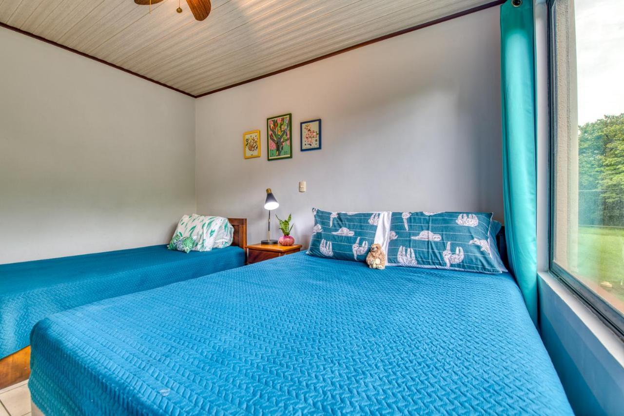 Golden Getaway Apartments リベリア エクステリア 写真
