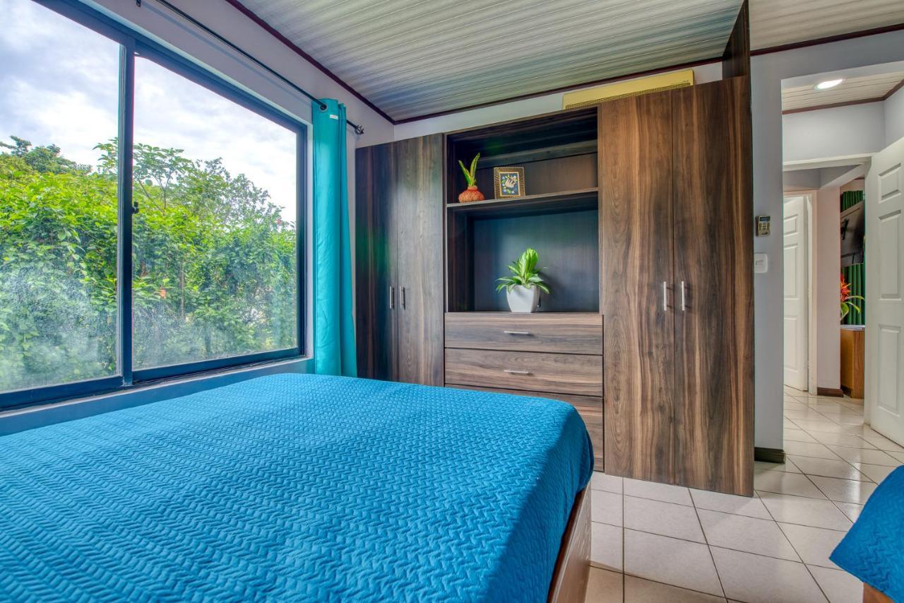 Golden Getaway Apartments リベリア エクステリア 写真